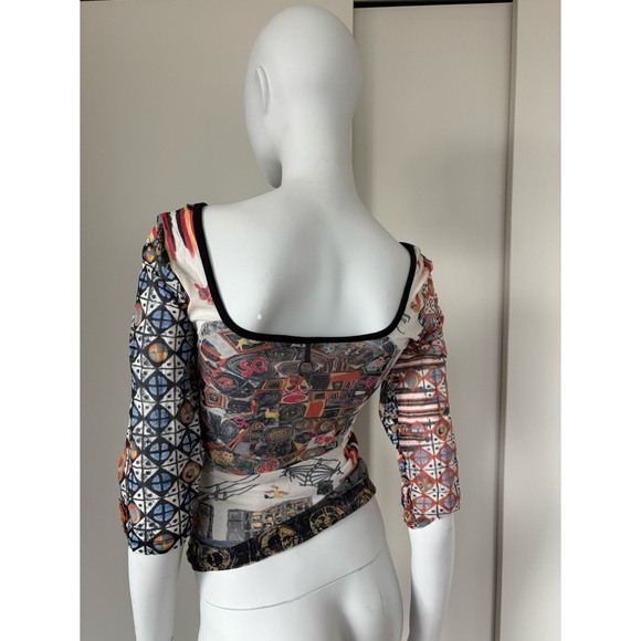 Save the Queen Top with Buttons - Picture 3 of 7